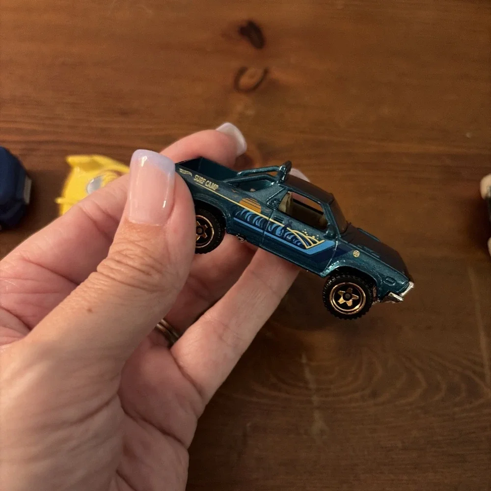 LOT‎ OF 6 HOT WHEELS CARS